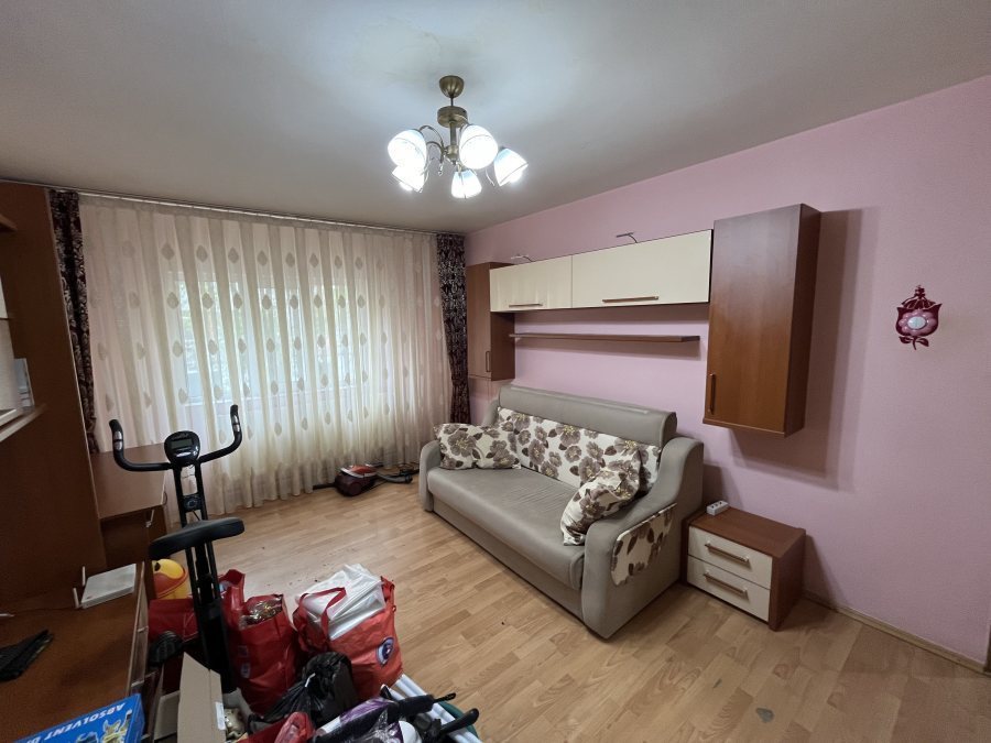 Apartament 1 camera D + loc parcare, Nicolina, prima statie
