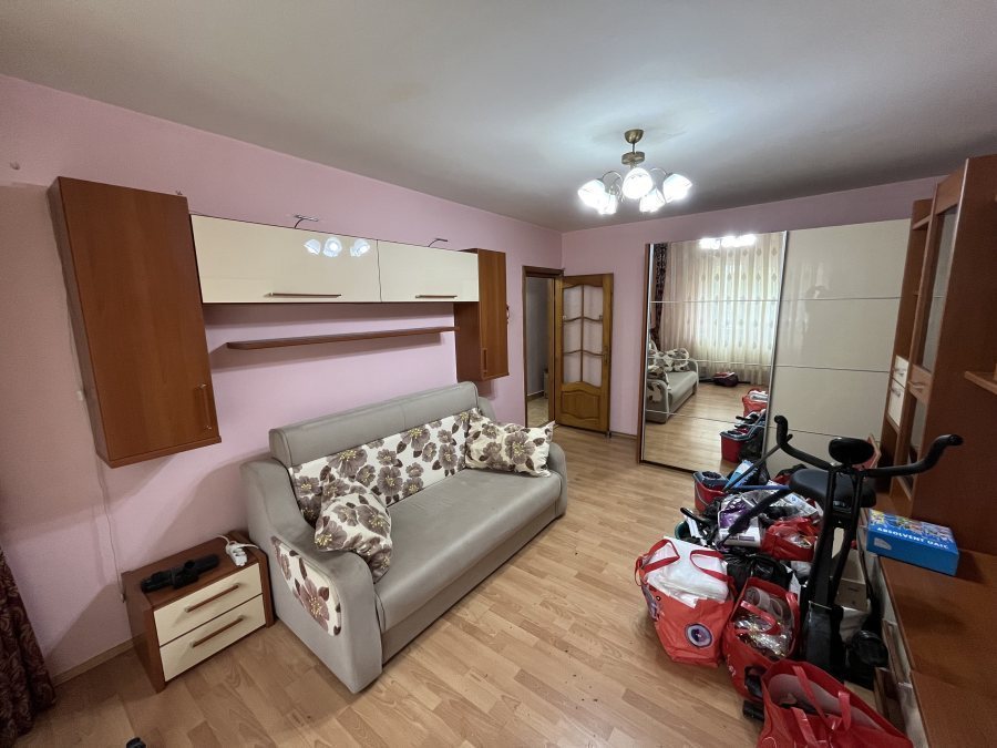 Apartament 1 camera D + loc parcare, Nicolina, prima statie