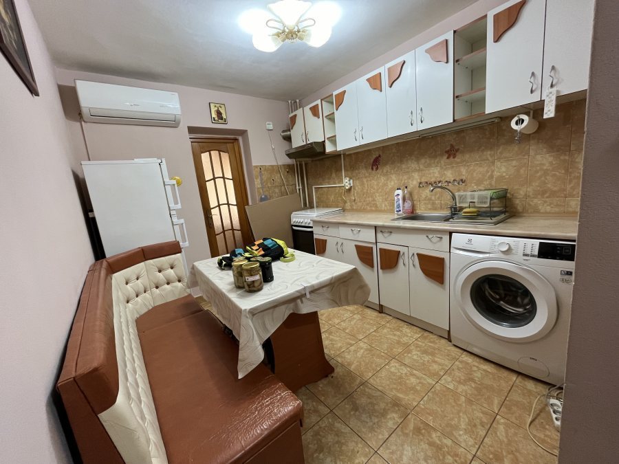 Apartament 1 camera D + loc parcare, Nicolina, prima statie