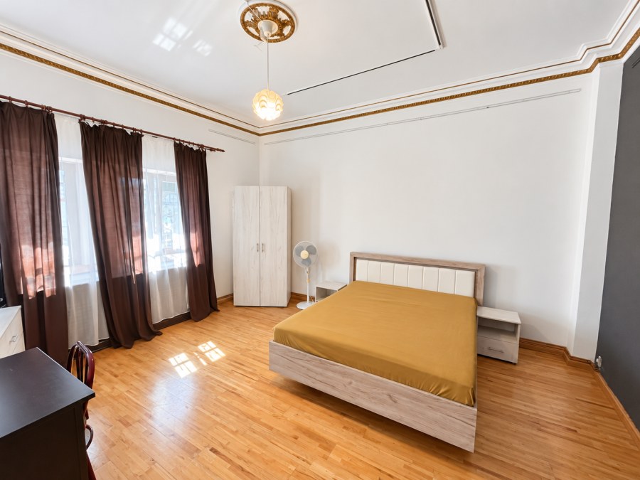 Apartament 1 camera – Centru | UMF | 50 mp